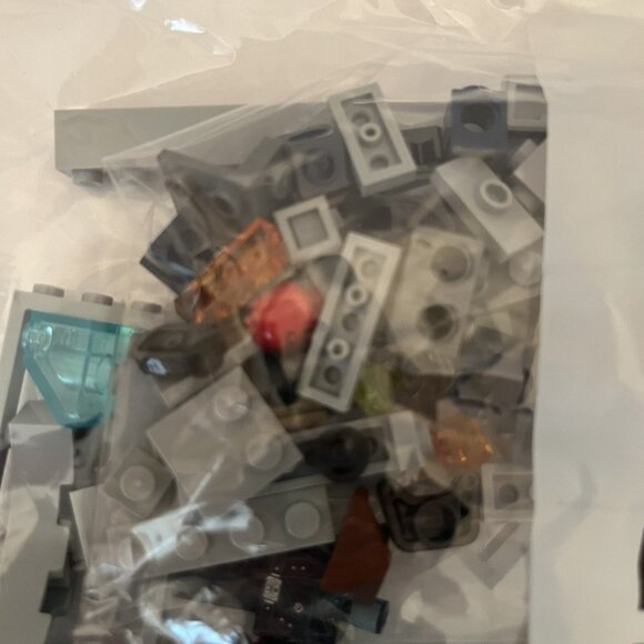 Lego 76166 Avengers Tower Battle Replacement Bag 5 Includes Red Skull Minifigure - Picture 2 of 5